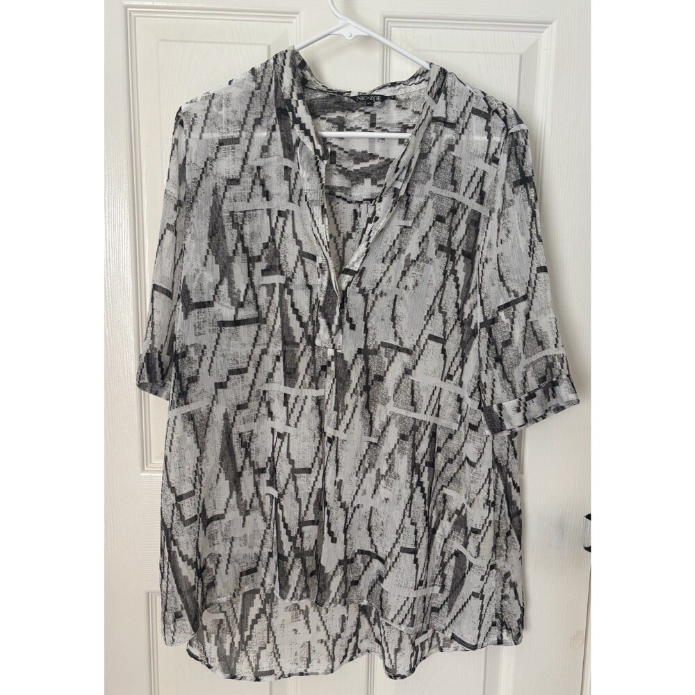 NIC+ZOE Tan and Black sheer Printed V-Neck Tunic size PS
